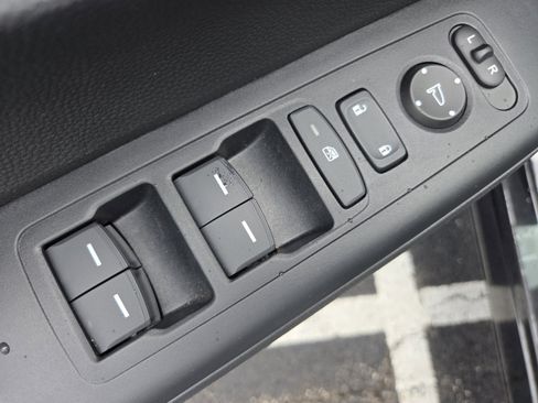Certified 2025 Honda CR-V Sport-L image 31
