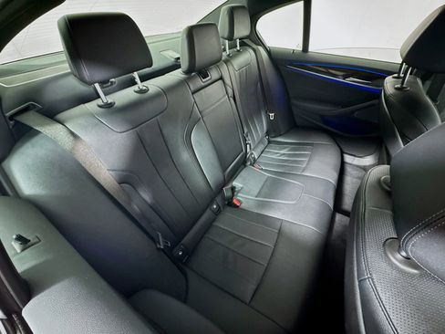 Used 2022 BMW 530i xDrive w/ Premium Package image 27