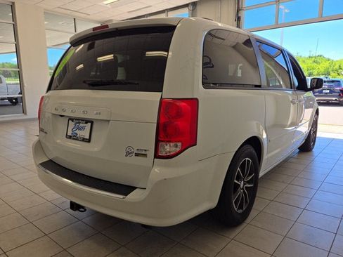 Used 2017 Dodge Grand Caravan GT FWD image 10