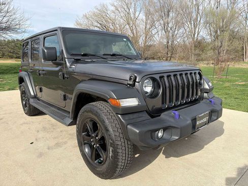 Used 2021 Jeep Wrangler Unlimited Sport image 8
