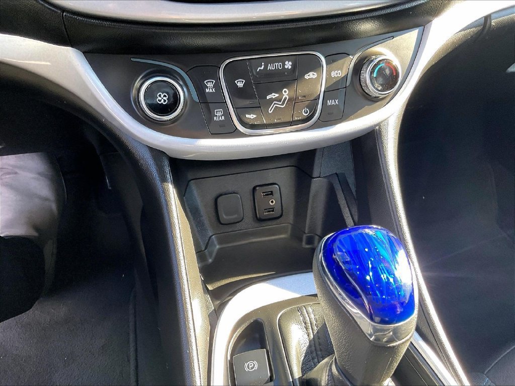 Used 2018 Chevrolet Volt LT FWD image 25