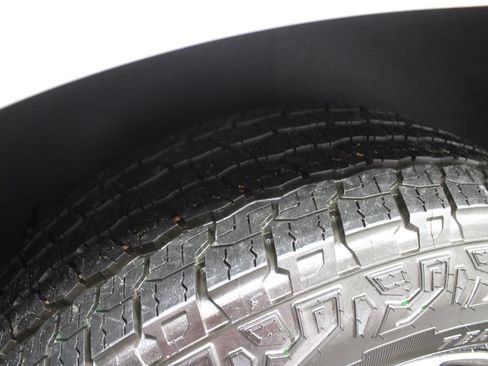 Used 2026 GMC Yukon AT4 Ultimate w/ LPO, Floor Liner Package AWD/4WD image 48