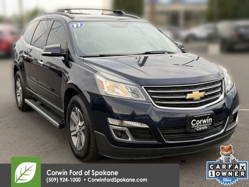 Used 2017 Chevrolet Traverse LT AWD/4WD image 1