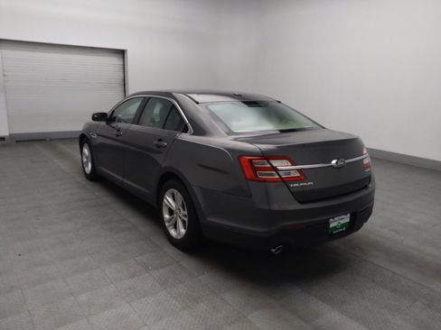 Used 2015 Ford Taurus SE FWD image 5