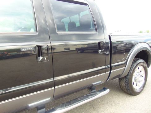 Used 2011 Ford F250 Lariat w/ Lariat Interior Pkg AWD/4WD image 30