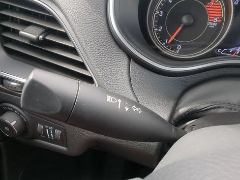 Used 2022 Jeep Cherokee Trailhawk AWD/4WD image 28