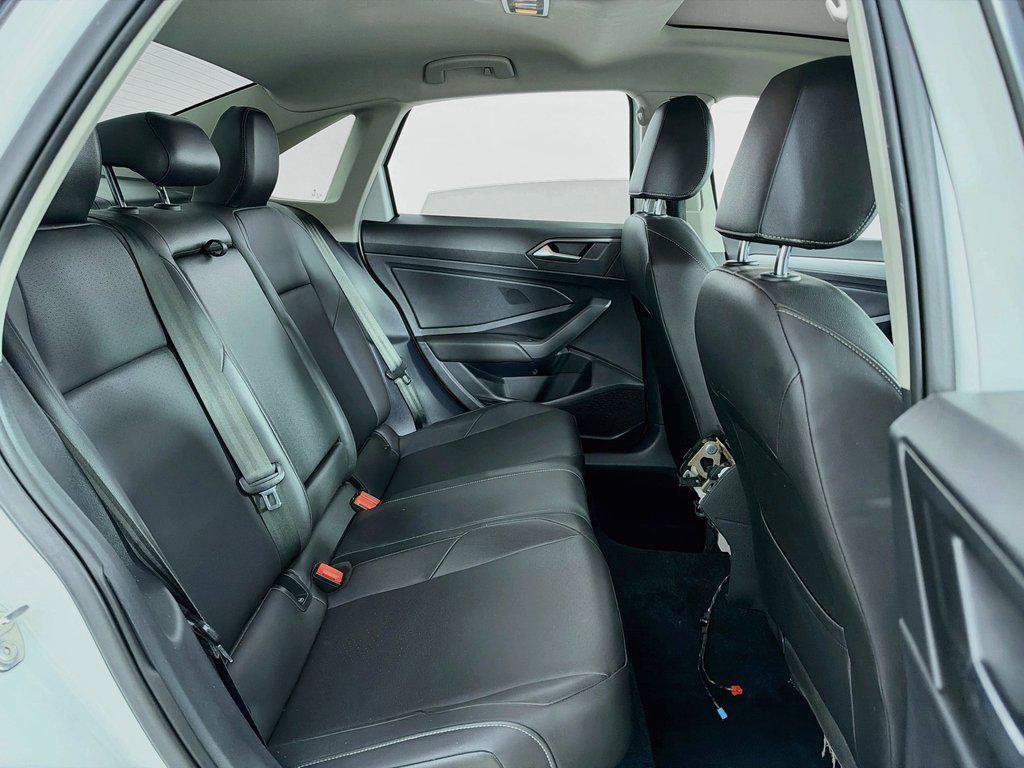Used 2020 Volkswagen Jetta SE w/ SE Cold Weather Package FWD image 26