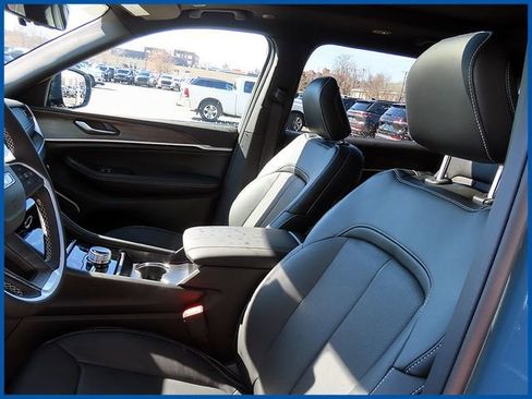 New 2026 Jeep Grand Cherokee L Limited AWD/4WD image 14