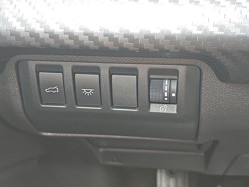 Used 2023 Subaru Ascent Premium w/ Convenience Package AWD/4WD image 19