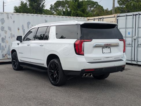 Used 2021 GMC Yukon XL Denali AWD/4WD image 7