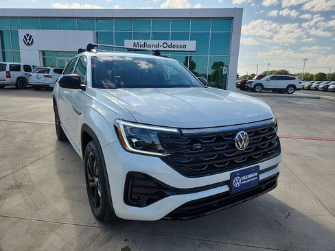 New 2026 Volkswagen Atlas Cross Sport SEL R-Line image 1