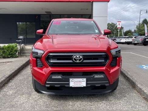 Certified 2025 Toyota Tacoma SR5 AWD/4WD image 2