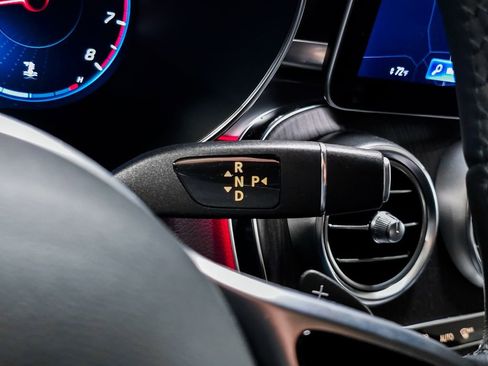 Used 2022 Mercedes-Benz GLC 300 4MATIC image 32