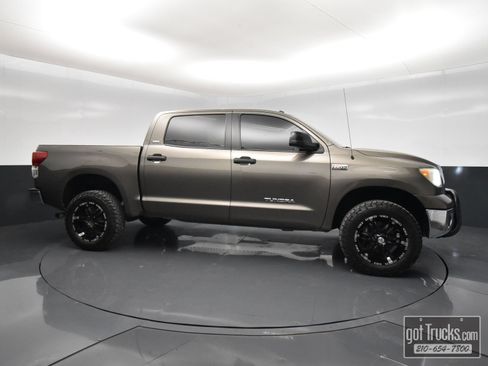 Used 2010 Toyota Tundra 2WD CrewMax w/ SR5 Pkg image 47