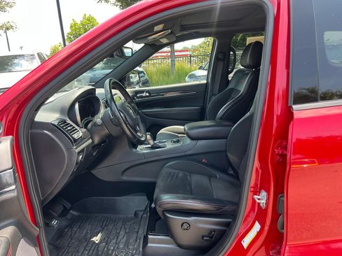 Used 2020 Jeep Grand Cherokee Trailhawk AWD/4WD image 9