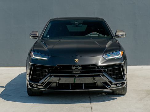 Used 2024 Lamborghini Urus Performante AWD/4WD image 4