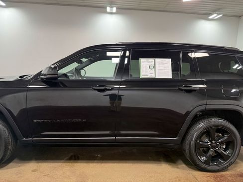 Used 2023 Jeep Grand Cherokee L Laredo image 38