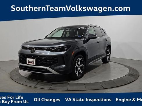 New 2026 Volkswagen Tiguan SE AWD/4WD image 1