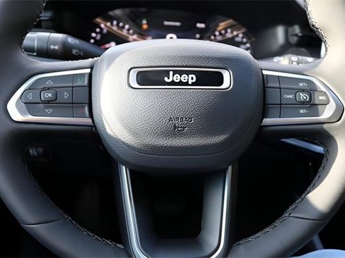 New 2026 Jeep Compass Latitude image 20