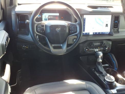Used 2024 Ford Bronco Black Diamond image 21