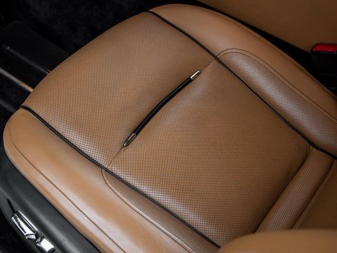 Used 2017 Rolls-Royce Wraith image 26