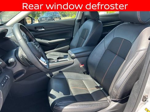 Used 2019 Nissan Altima 2.5 SR FWD image 13