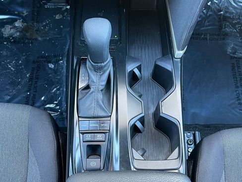 Used 2025 Toyota Camry LE image 39