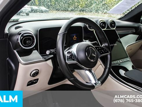 Used 2025 Mercedes-Benz GLC 350e 4MATIC image 18