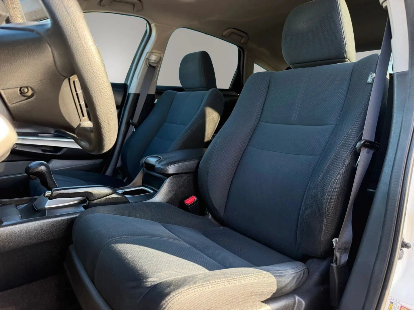 Used 2015 Honda Crosstour EX image 10