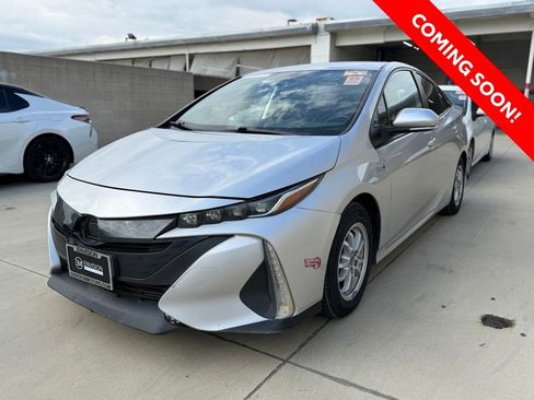 Certified 2021 Toyota Prius Prime XLE FWD image 2