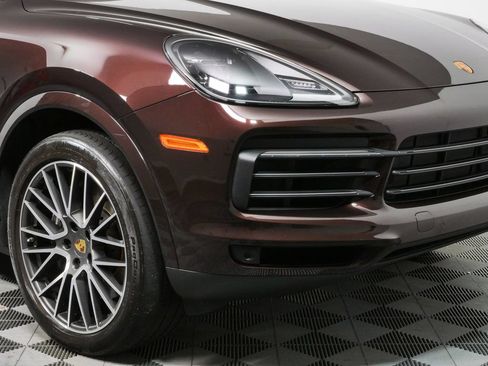 Certified 2023 Porsche Cayenne Coupe AWD/4WD image 39