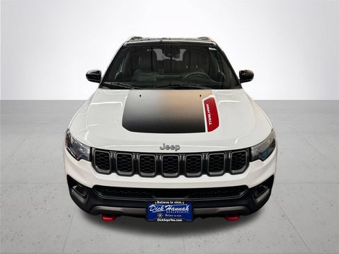 Used 2024 Jeep Compass Trailhawk AWD/4WD image 10