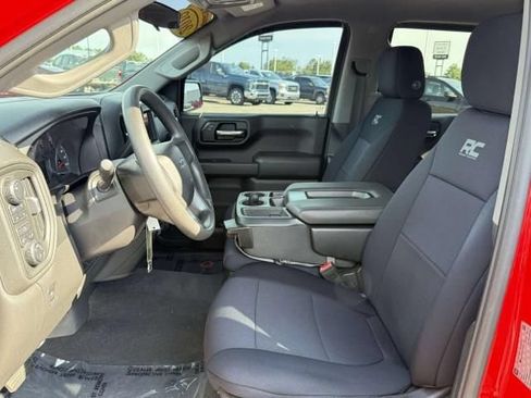 Used 2019 Chevrolet Silverado 1500 Custom Trail Boss w/ Custom Convenience Package AWD/4WD image 11