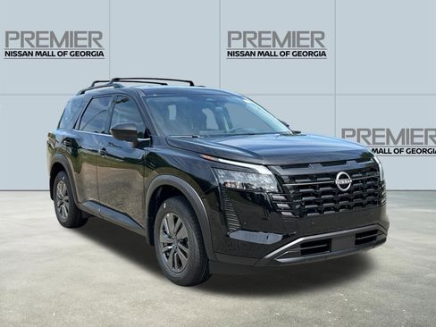 New 2026 Nissan Pathfinder SV w/ SV Premium Package FWD image 3