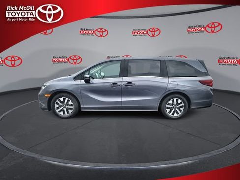 Used 2025 Honda Odyssey EX-L image 5