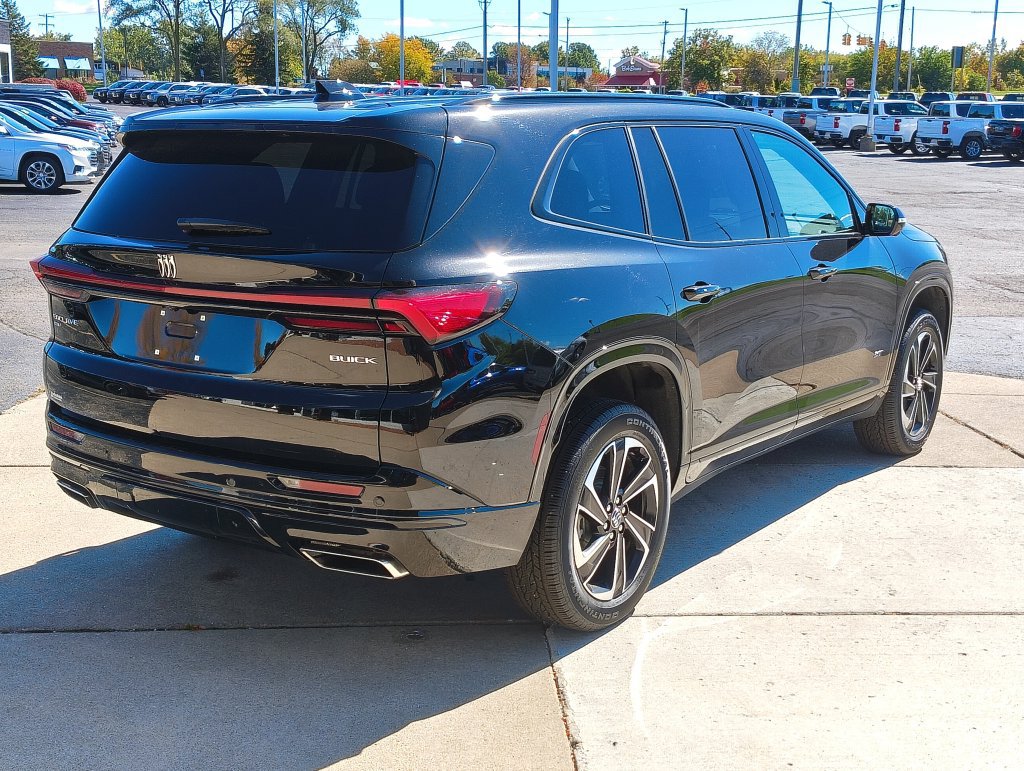 Used 2026 Buick Enclave Sport Touring w/ LPO, All-Weather Package AWD/4WD image 32