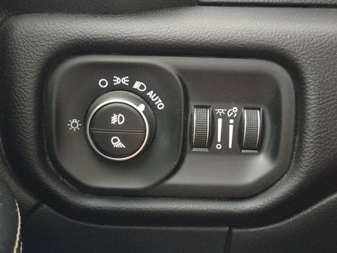 Used 2024 RAM 2500 Laramie w/ Safety Group AWD/4WD image 24