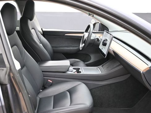 Used 2023 Tesla Model Y Performance image 37