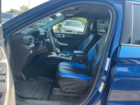 Used 2021 Ford Explorer XLT AWD/4WD image 9