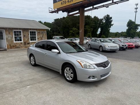 Used 2011 Nissan Altima 2.5 S w/ Special Edition Pkg FWD image 9