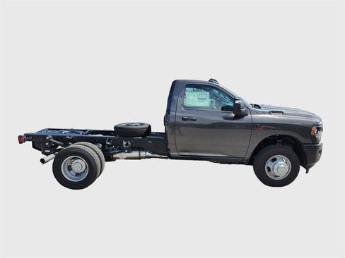 New 2024 RAM 3500 Tradesman w/ Safety Group image 4