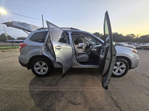 Used 2016 Subaru Forester 2.5i Limited image 48