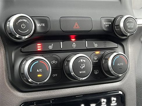 Certified 2019 RAM 1500 Big Horn image 33