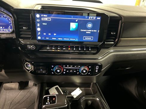Certified 2022 Chevrolet Silverado 1500 ZR2 w/ Technology Package AWD/4WD image 23
