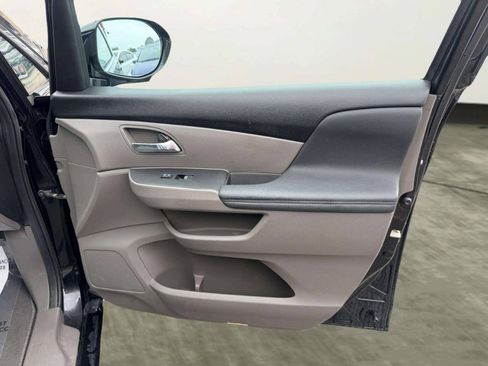 Used 2016 Honda Odyssey Touring image 25