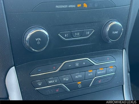 Used 2019 Ford Edge SEL w/ Equipment Group 201A image 19