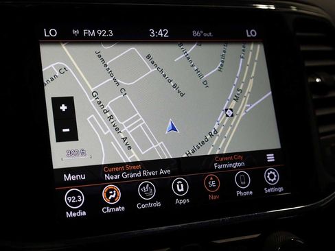 Used 2021 Jeep Grand Cherokee Limited image 29