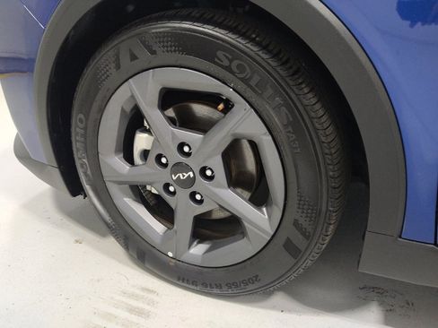 Used 2025 Kia K4 FWD image 31