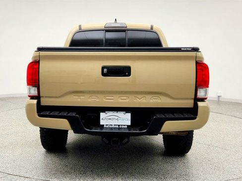 Used 2016 Toyota Tacoma TRD Sport w/ Towing Package image 6