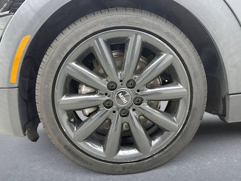 Used 2021 MINI Cooper 2-Door Hardtop image 24